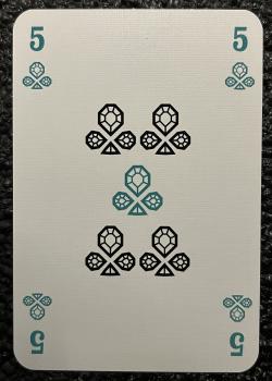 5 clubs Image