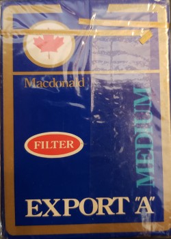 Macdonald's Export "A" Medium by Macdonald's – tuck box back