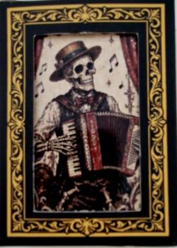 Hip Hop Skull Front Thumbnail Image