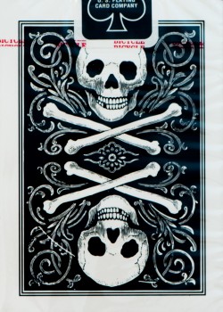 Skull [Bicycle] by USPCC – tuck box back